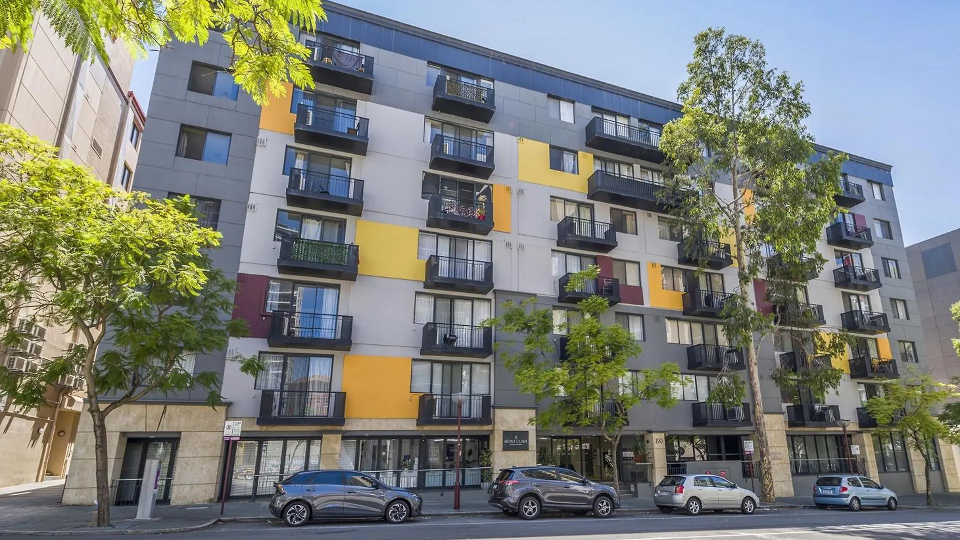 Central Perth 2-Bed Apartment With Pool & Gym