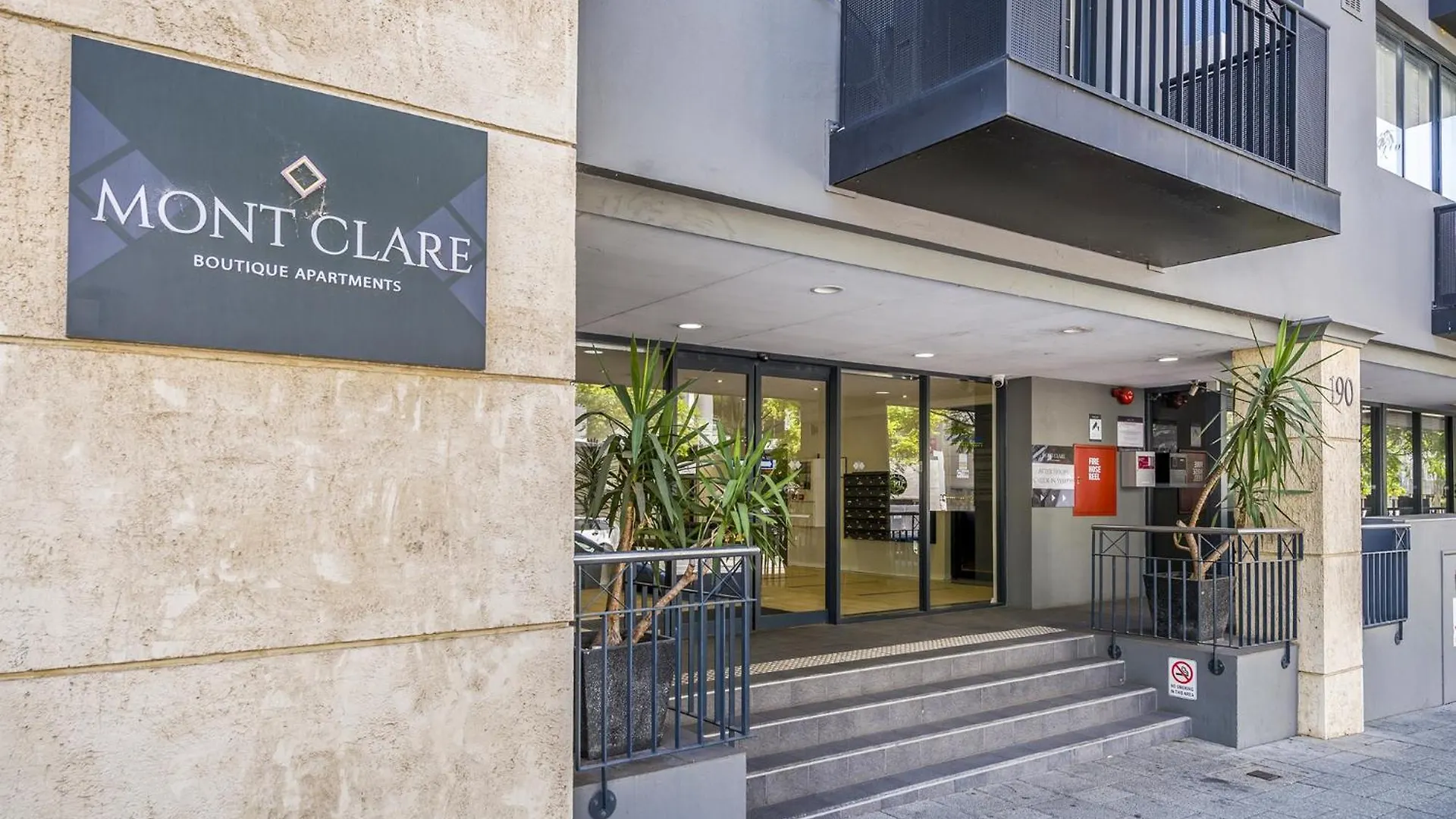 Central Perth 2-Bed Apartment With Pool & Gym