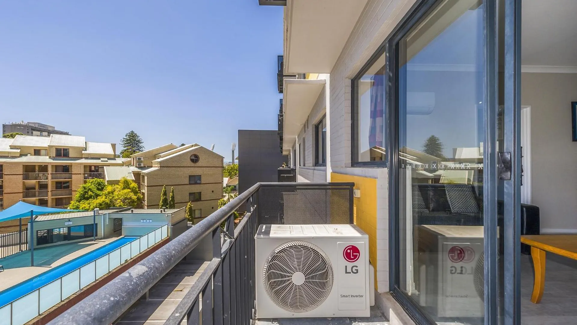 Central Perth 2-Bed Apartment With Pool & Gym