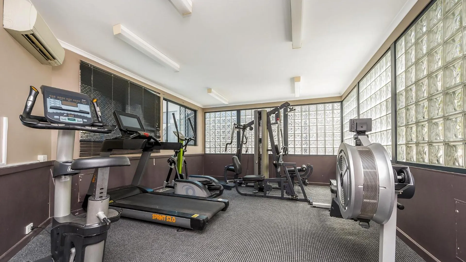 Central Perth 2-Bed Apartment With Pool & Gym