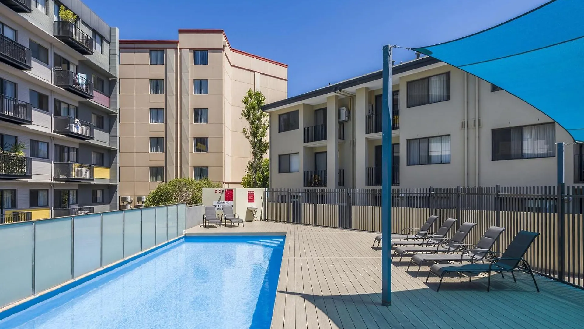 Central Perth 2-Bed Apartment With Pool & Gym 오스트레일리아